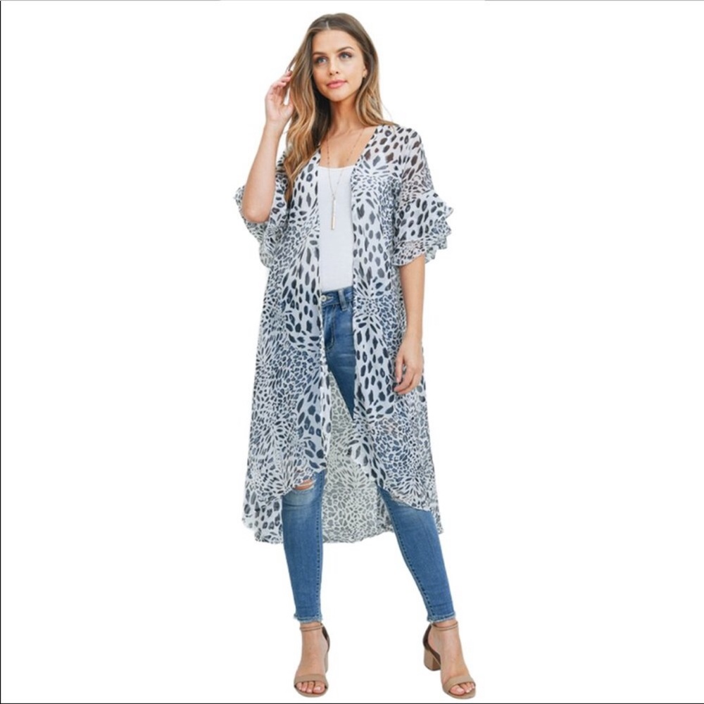 🌟HP 🌟 Leopard Print Ruffle Sleeve Kimono - Picture 3 of 7